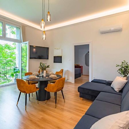 Modern Apartment French Balkony บูดาเปสต์ ภายนอก รูปภาพ
