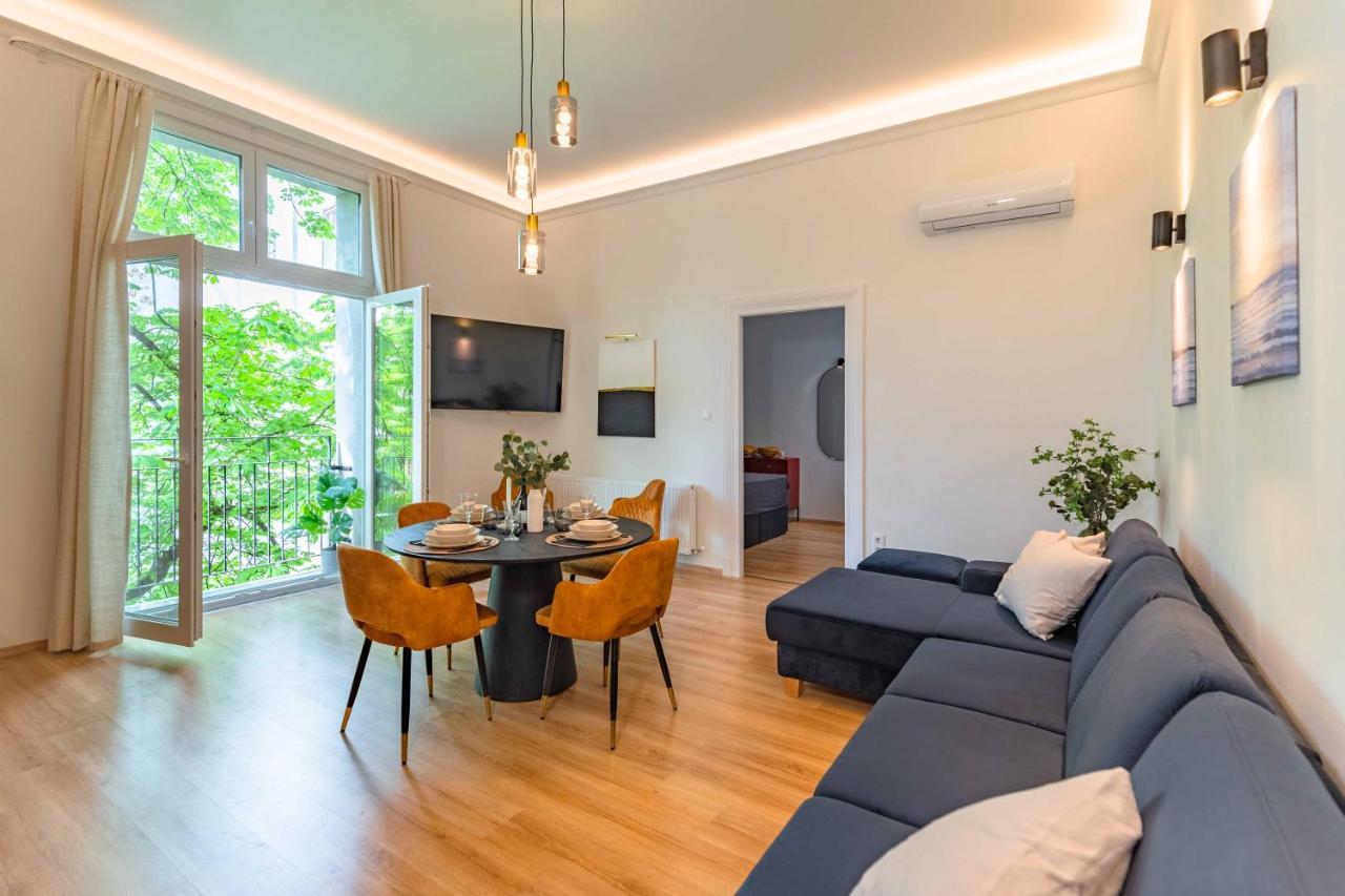 Modern Apartment French Balkony บูดาเปสต์ ภายนอก รูปภาพ