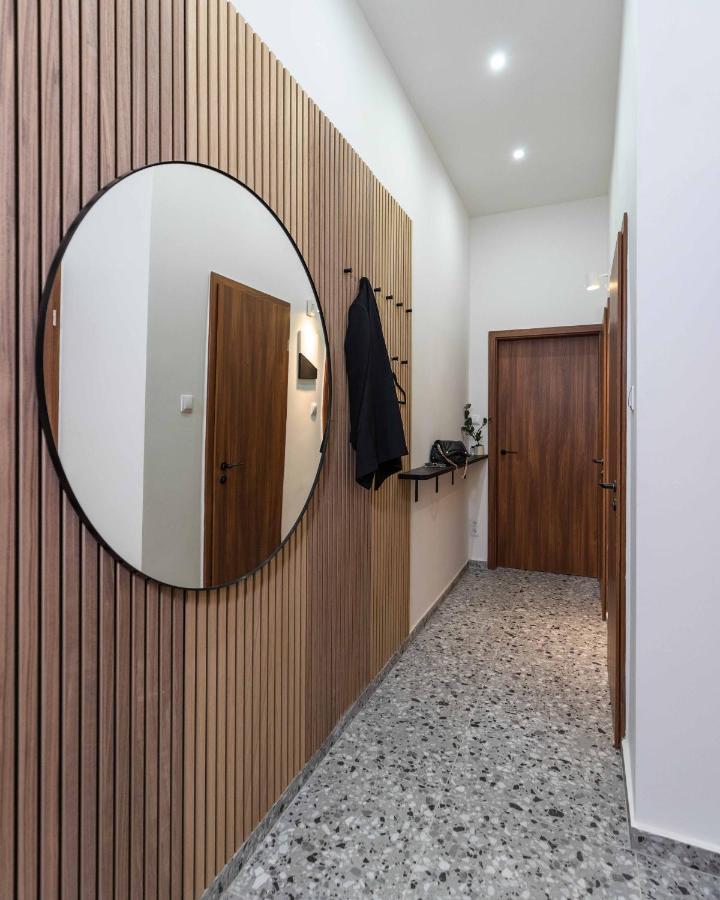 Modern Apartment French Balkony บูดาเปสต์ ภายนอก รูปภาพ