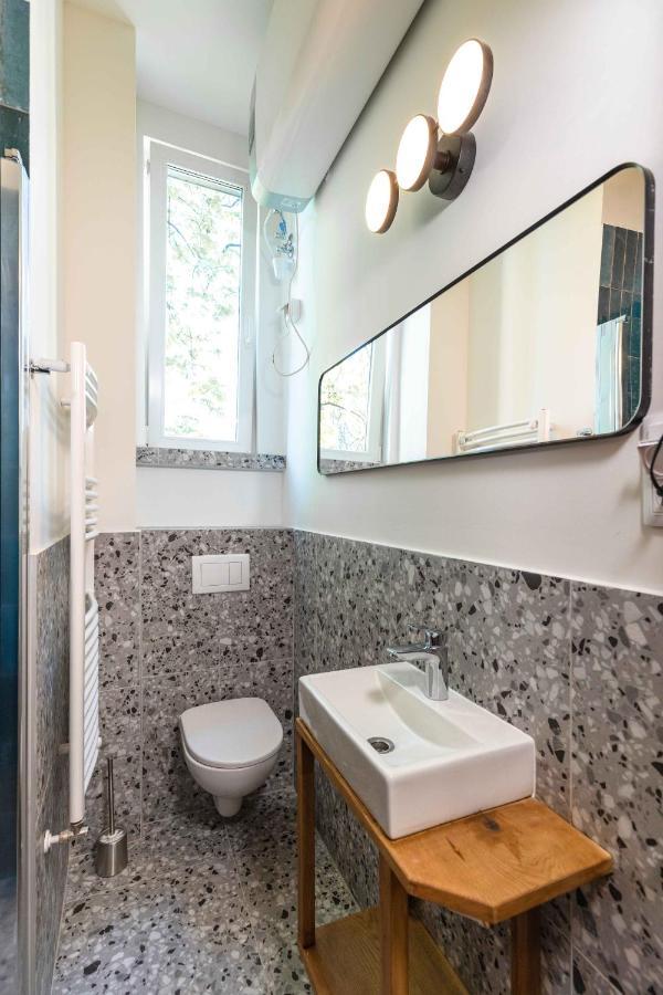 Modern Apartment French Balkony บูดาเปสต์ ภายนอก รูปภาพ