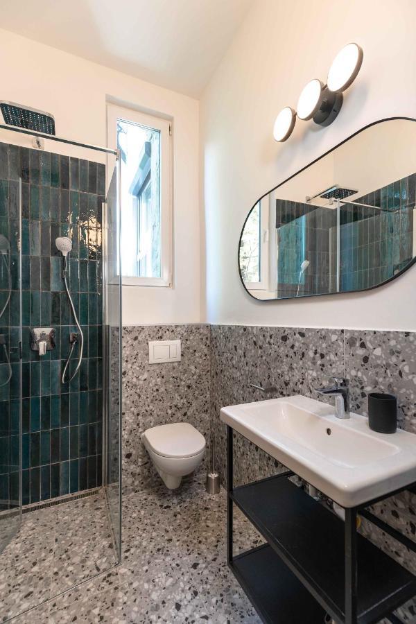 Modern Apartment French Balkony บูดาเปสต์ ภายนอก รูปภาพ